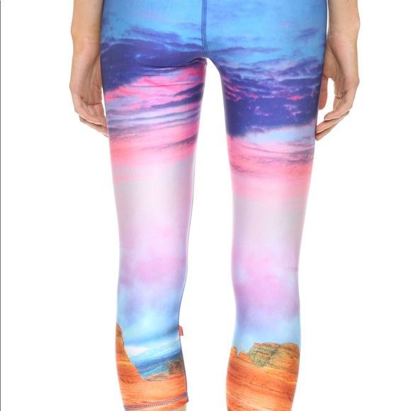 Terez Capri Leggings - Picture 3 of 4